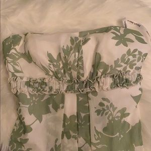 Lovely green/white sleeveless dress, balloon hem